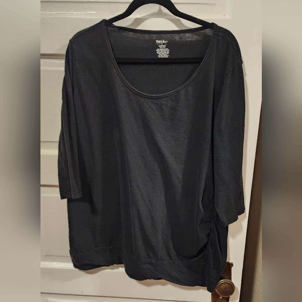 Women's Mossimo Black 3/4 Sleeve Top